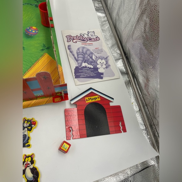 Fraidy Cats 1994 Milton Bradley Board Game Complete VTG - Picture 11 of 12